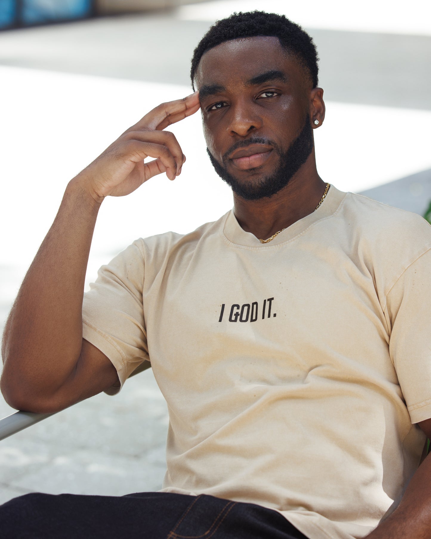 CREAM / LIGHT TAN ACID WASH " I GOD IT " T-SHIRT
