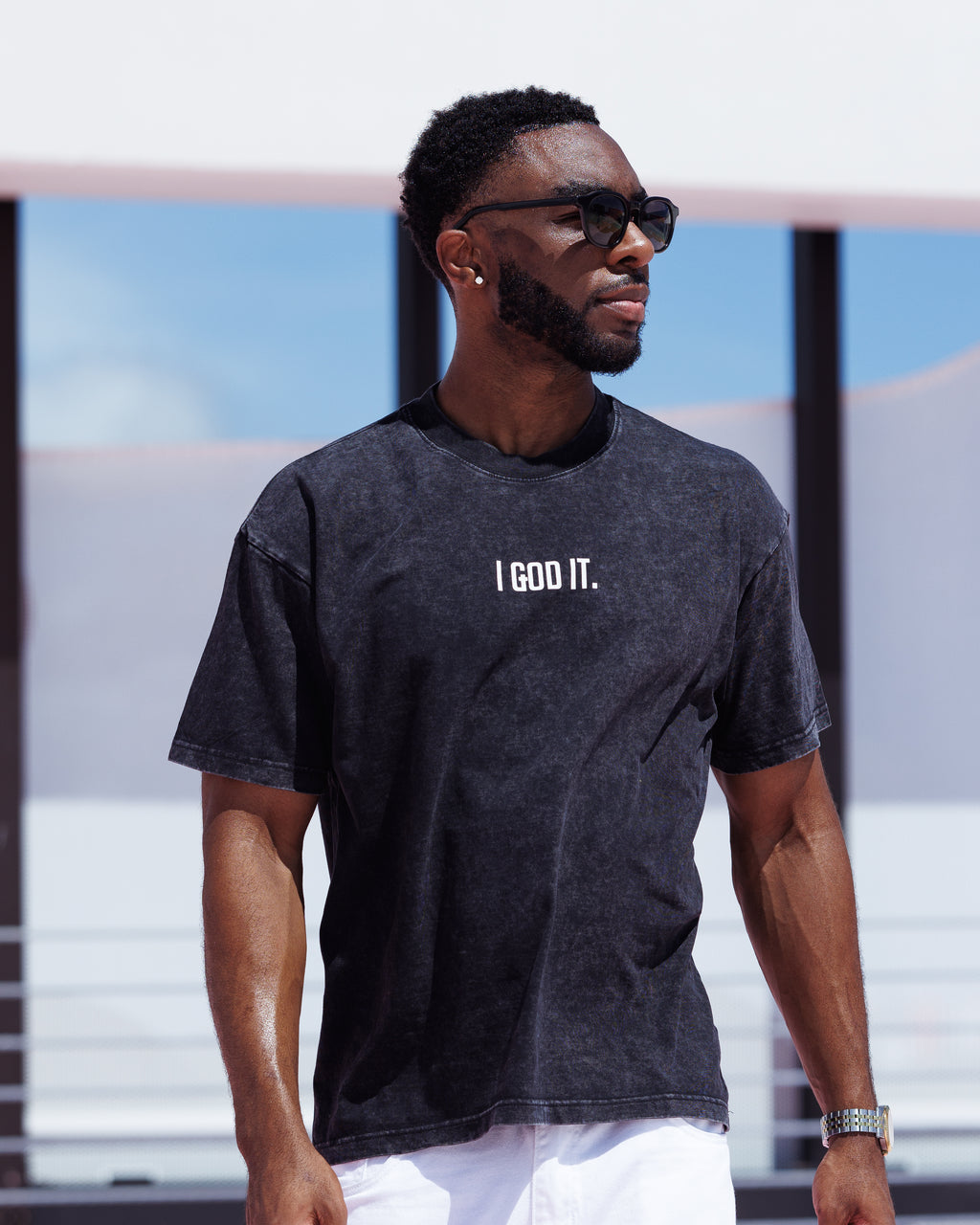 BLACK ACID WASH " I GOD IT " T-SHIRT