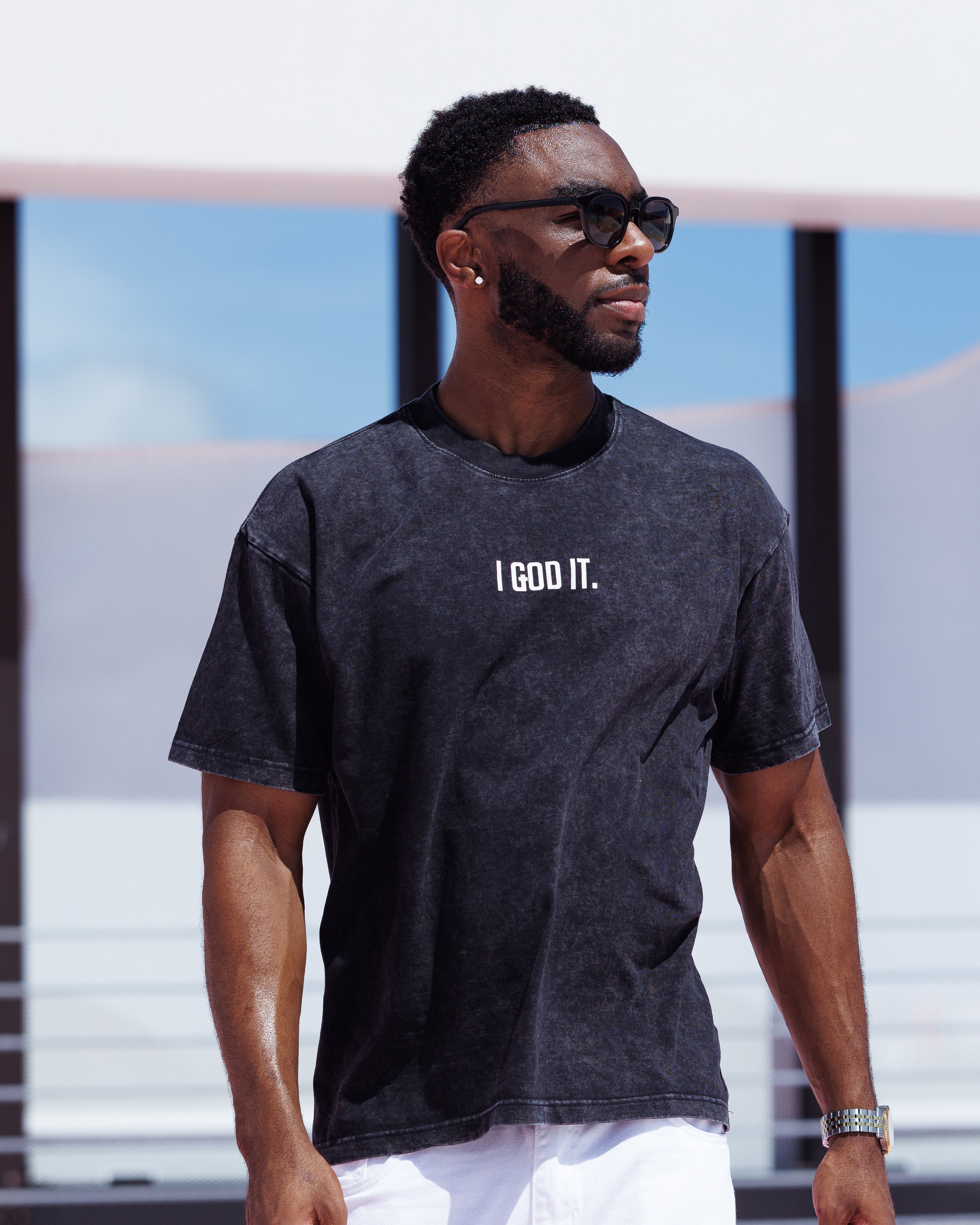 BLACK ACID WASH " I GOD IT " T-SHIRT